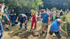 Sachsen ist im Pflanzfieber: Bei der aktuellen Baumpflanzchallenge greifen Feuerwehren, Vereine und Bürgermeister vielerorts zum Spaten.