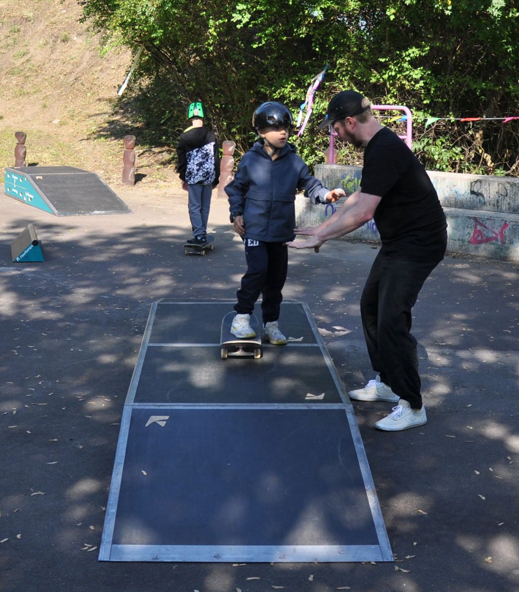 Auf dem Skatepark gab es einen Skateworkshop.