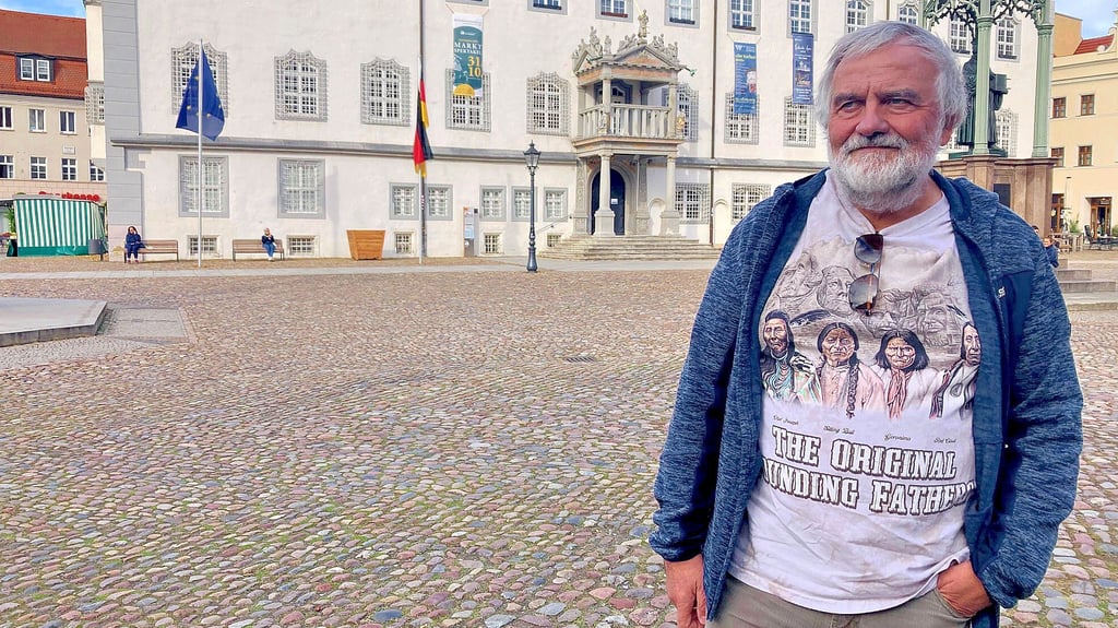 Der ehemalige Schulleiter Detlef Gutsche wird im Gespräch mit der MZ sehr gesellschaftskritisch.