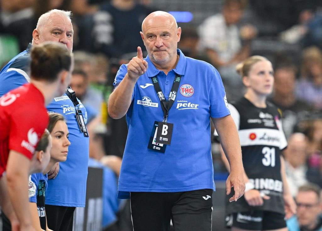 Herbert Müller ist der Trainer der Thüringer Handballerinnen.