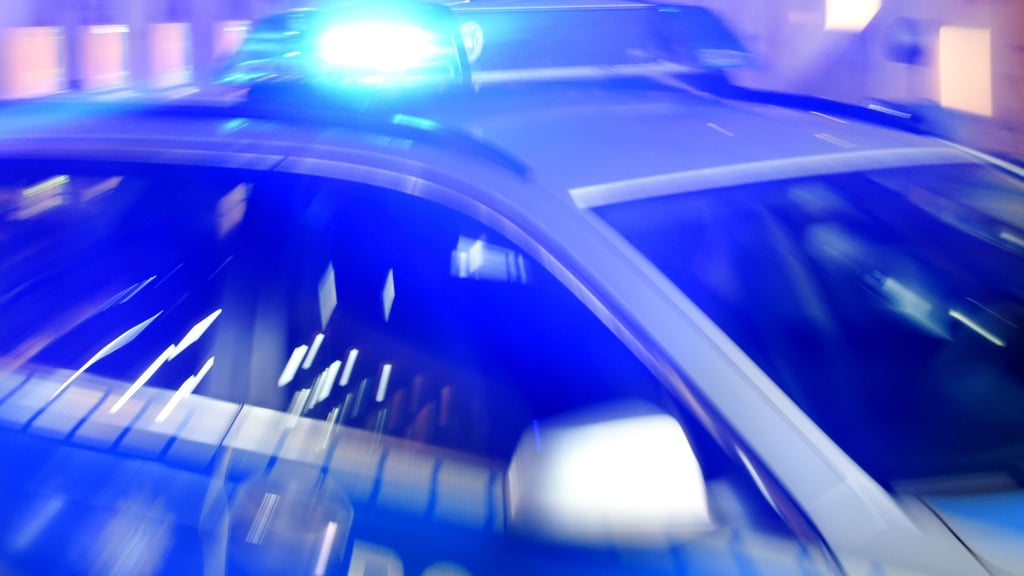 In der Magdeburger Straße in Schönebeck kam es am Mittwoch zu einem schweren Raubüberfall auf eine Tankstelle.
