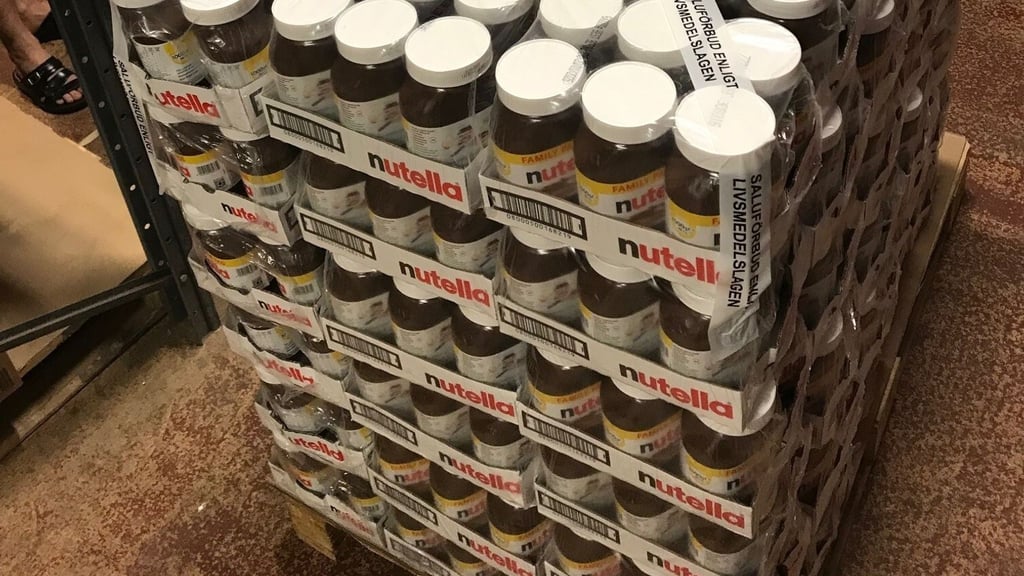 Wer nur soll die beschlagnahmten 2.260 Nutella-Gläser in Malmö auslöffeln?