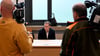 Der Angeklagte will ausdrücklich nicht gepixelt werden. „Er hat nichts falsch gemacht“, sagt seine Anwältin.