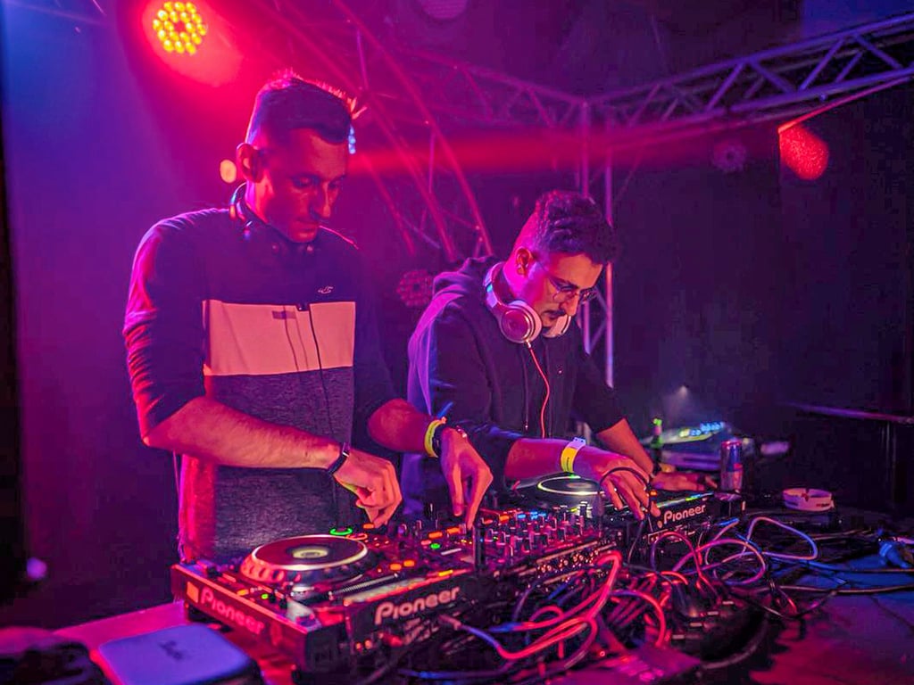 Auch das DJ-Duo „Herz & Klang“ aus Naumburg gehört zum Line-up beim Premieren-Event.