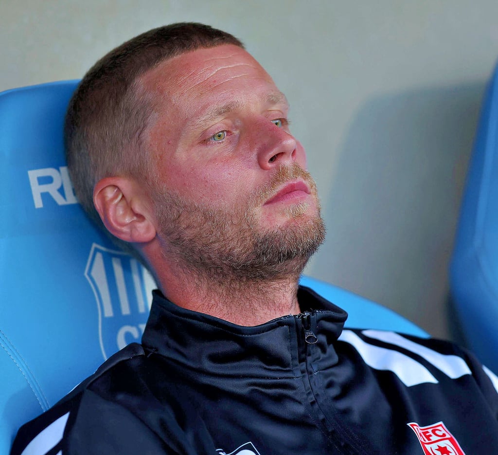 „Natürlich bin ich aktuell nachdenklich“, sagt Robert Schröder. Die Krise des HFC geht dem Trainer nah. 