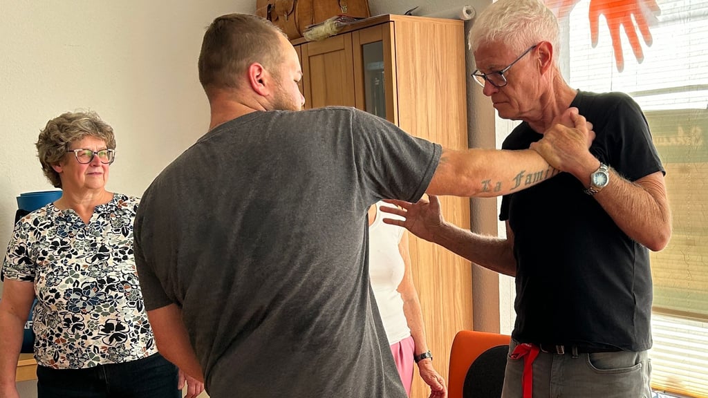 Im Halberstädter Verein „Freunde fürs Leben“ mussten sich die Senioren trauen, handgreiflich zu werden.