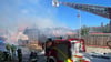 Großeinsatz der Feuerwehren am Montag im Nordharz: In der Hauptstraße in Langeln brennt eine Scheune.