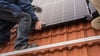 Photovoltaik wird günstiger: Die Preise für Solaranlagen sind seit Jahresbeginn um rund 15 Prozent gesunken.