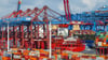 Deutschlands Seehäfen benötigen nach Ansicht des Zentralverbands der deutschen Seehafenbetriebe (ZDS) und des Deutschen Gewerkschaftsbundes (DGB) pro Jahr 500 Millionen Euro vom Bund. (Archivbild)