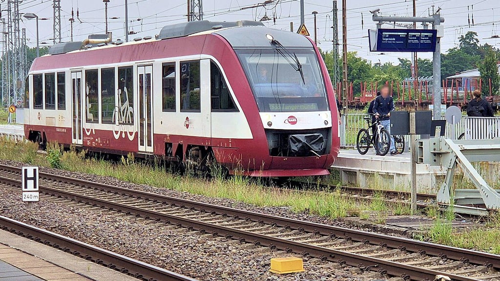 Bisher verkehrt die RB33 nur zwischen dem Hauptbahnhof Stendal und Tangermünde. Das soll sich ab dem 14. Dezember ändern.