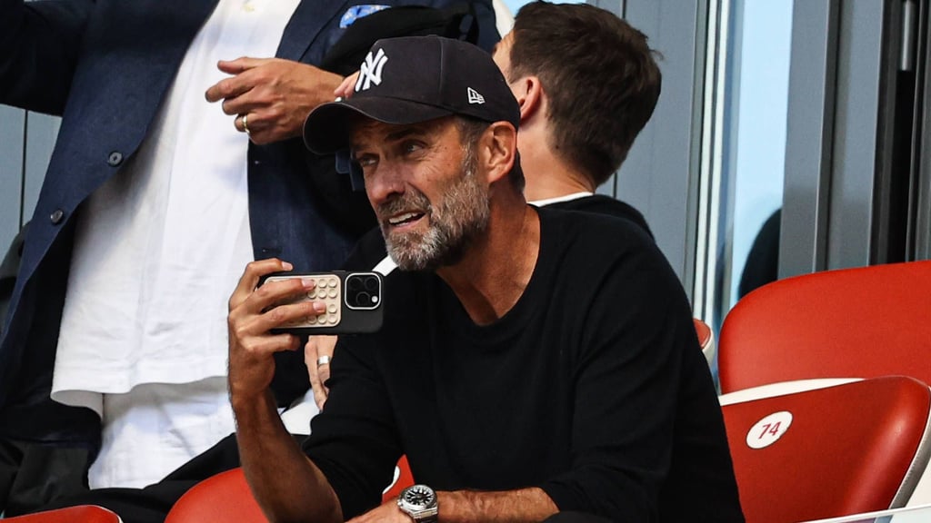 Zeit für Stadionfotos: Jürgen Klopp.
