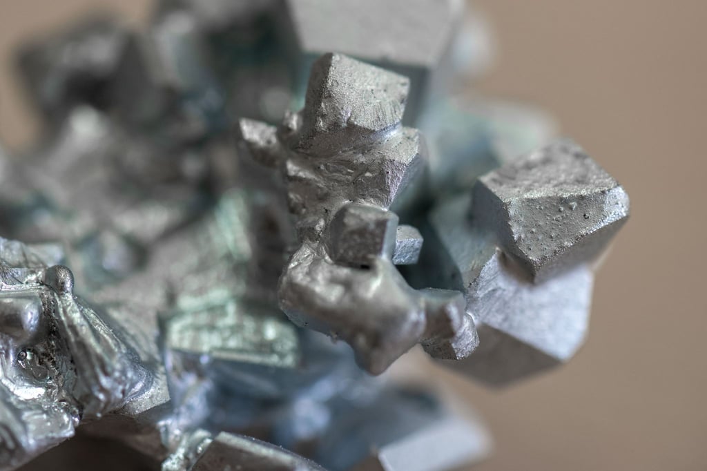 In Freiberg gewinnt eine Pilotanlage das strategisch wichtige Element Gallium zurück (Symbolbild).
