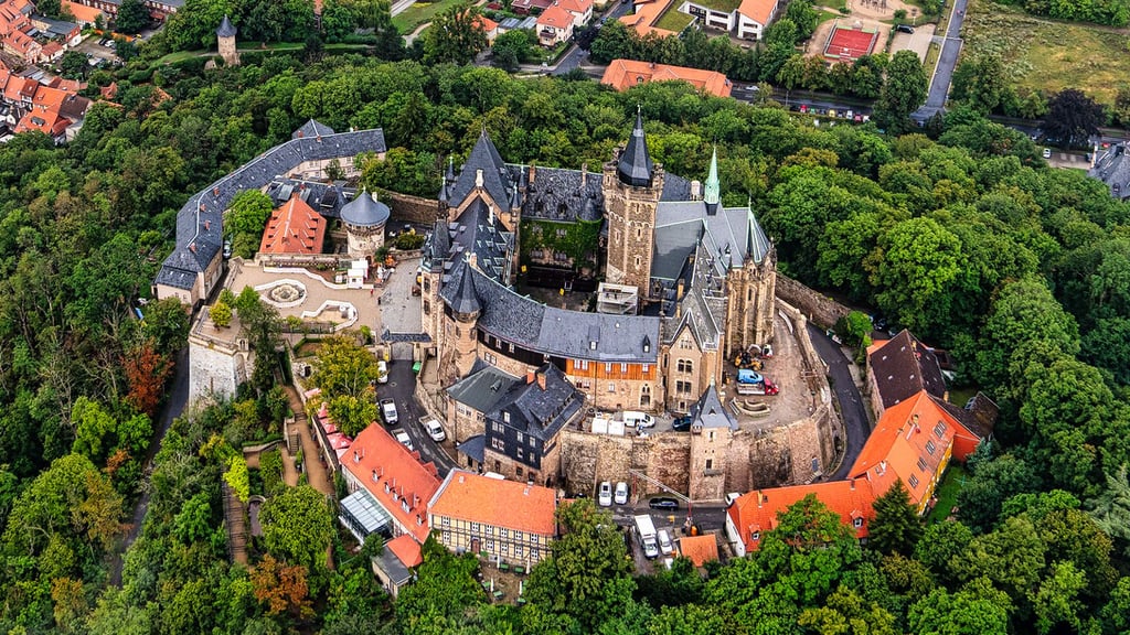 Der Oktober gehört zu den beliebtesten Monaten für Wernigerode-Urlauber - gibt es für Kurzentschlossene dennoch freie Zimmer?