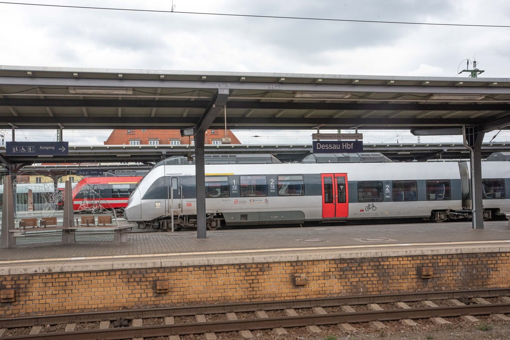 Auch der Dessauer Hauptbahnhof ist vom Fahrplanwechsel der Deutschen Bahn betroffen.