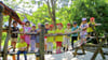 Die Kinder aus Wittenberg und Herzberg während des Treffens auf dem Spielplatz.