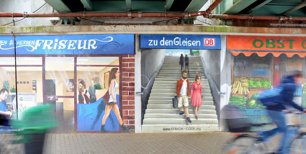 Die Personenunterführung am Bahnhof Schönebeck macht derzeit nur als Wandbild viel her.