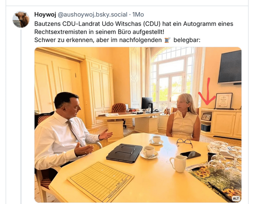 Dieses ursprünglich vom Landkreis selbst veröffentlichte Foto hatte der User "Hoywoj" gepostet, mit Hinweis auf das Foto mit AfD-Autogramm.