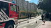 Im Breiten Weg in Magdeburg sind am Doemstag (30. September 2025) eine Straßenbahn und ein Fußgänger zusammengestoßen.