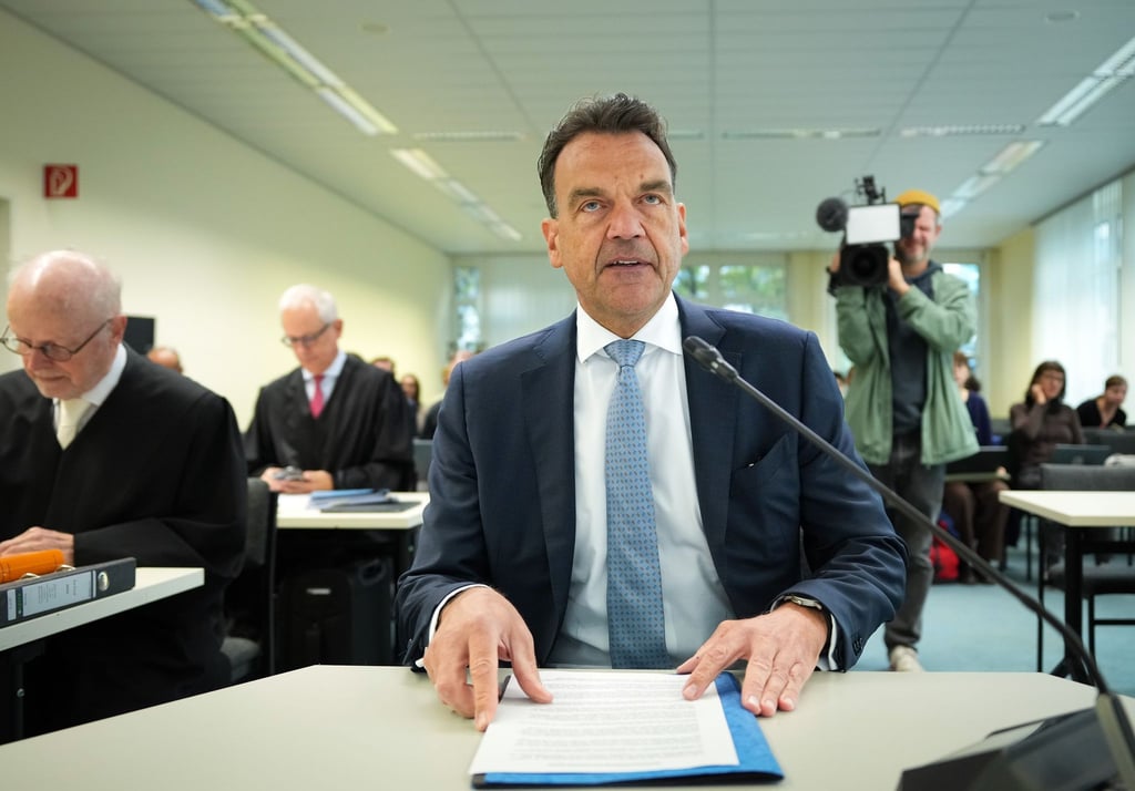 Der Immobilienunternehmer Christoph Gröner als Zeuge vor dem Verwaltungsgericht.