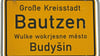 Online-Zoff in der Lausitz: Das Landratsamt Bautzen attackiert einen User auf der Social-Media-Plattform Bluesky. Der hatte offengelegt, dass Landrat Udo Witschas ein Foto mit Autogramm eines Politikers der rechtsextremen AfD in seinem Büro stehen hat.&nbsp;