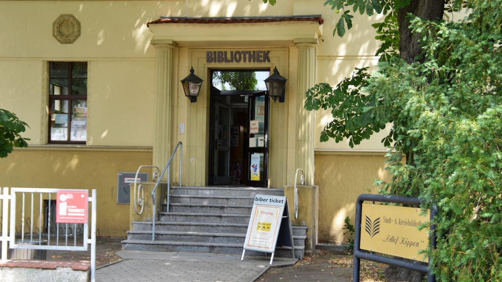 Ein volles Programm erwartet die Besucher im Oktober in der Stadt- und Kreisbibliothek.