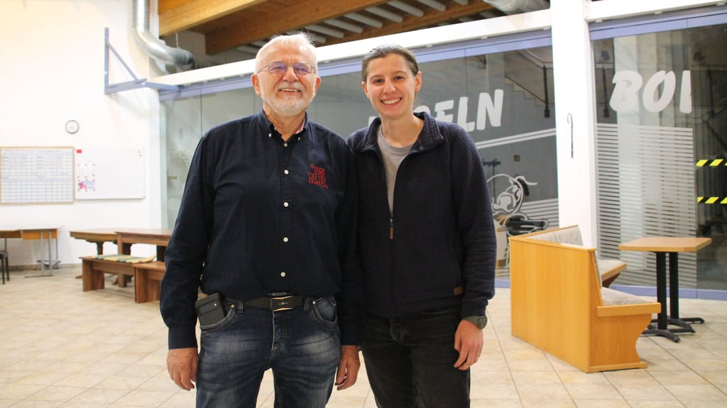 Detlef Jeschick und Maria Schenk im Sportzentrum Nauendorf: Sie stellen mit vielen weiteren Ehrenamtlern viel auf die Beine im Ort. Ein Selbstläufer sei das aber nicht, betonen beide.