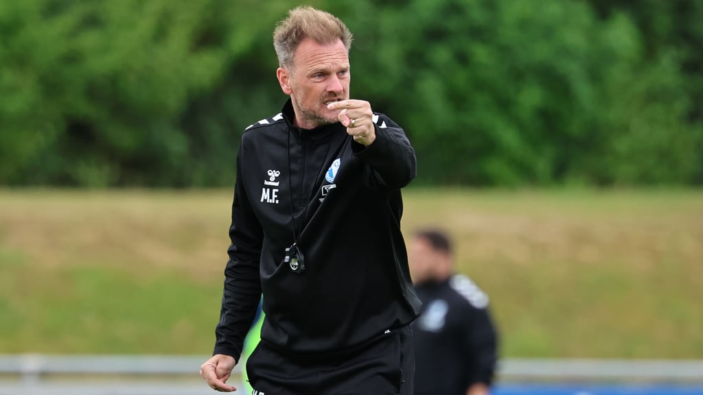 Eine reine Raumdeckung ist es nicht, die Markus Fiedler vom 1. FC Magdeburg präferiert.