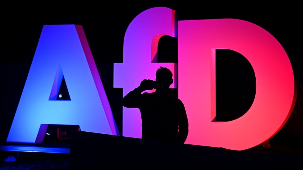 Nach einer Strafanzeige ermittelt das Polizeipräsidium in Bochum gegen einen AfD-Lokalpolitiker aus Halberstadt. Nach Informationen der Redaktion handelt es sich um Stadtrat Christian Klink.