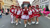 Für den kommenden Rosenmontagszug des Kukakö - hier ein Bild von 2024 - werden mehr als 140 Zufahrten und Gassen gesperrt.