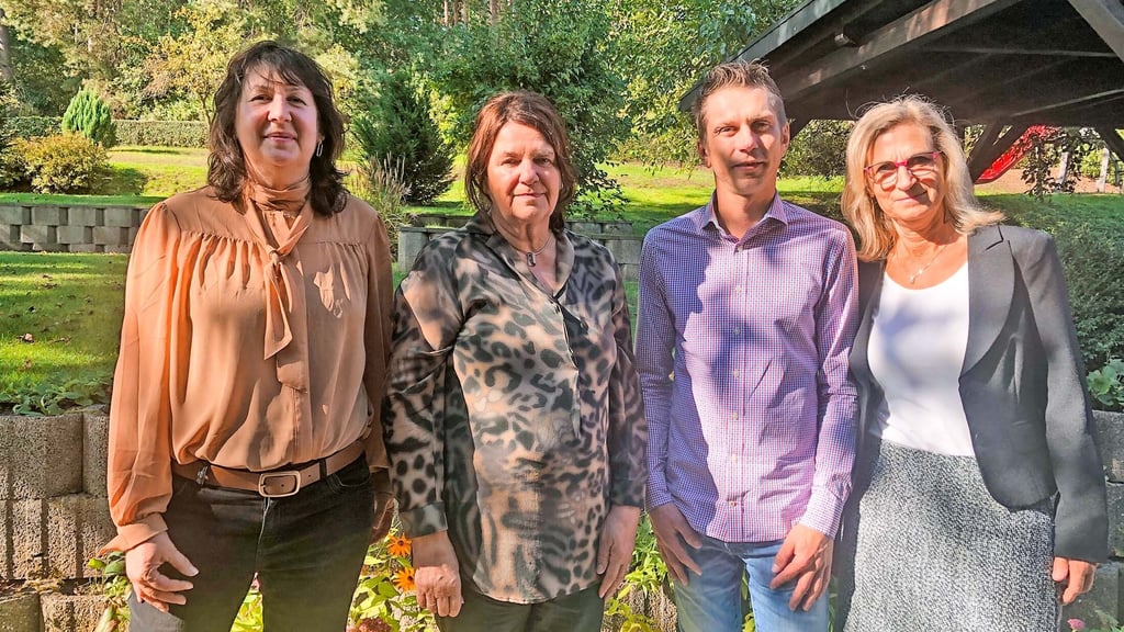 Beim Abschied am Golmer Weinberg: Ines Rudloff, Gudrun Preuschoff, Christian Wechsung und Steffi Hönicke (v.l.)