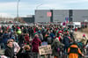Bereits im Frühjahr wurde vor der Messe Halle demonstriert - damals gegen den dort stattfindenden Wahlkampfauftakt der AfD. 