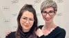 Janine Teske (links) und Katharina Neuber direkt nach der Behandlung. Janine war eine der ersten Gewinnerinnen der Halberstädter Aktion  im Jahr 2022.