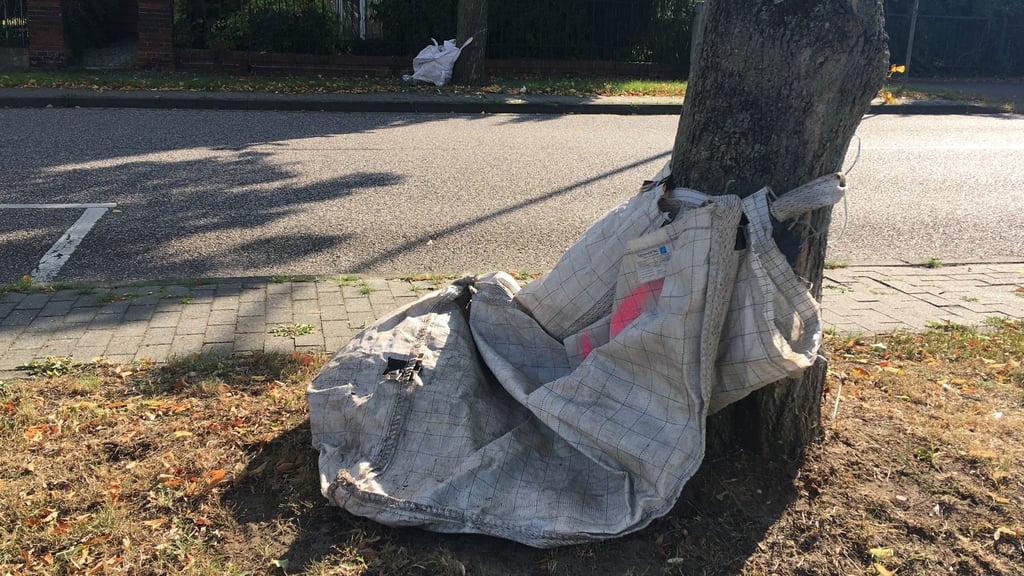 Die Laubsäcke wurden in diesem Jahr etwas früher verteilt.