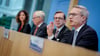 Der NKR stellt seinen Jahresbericht zusammen mit Digitalisierungsminister Karsten Wildberger (CDU) und dem Parlamentarischen Staatssekretär seines Ministeriums, Philipp Amthor (CDU), vor.