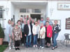 Klassentreffen feierten ehemalige Bebel-Schüler, die vor 60 Jahren in Blankenburg eingeschult wurden. Mittendrin: die ehemalige Lehrerin Elke Unruh aus Hasselfelde (vorn, 3. von rechts).