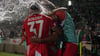 Beim Jubel der Mainzer über das 1:0 gegen Omonia Nikosia warfen Fans der Gastgeber Becher Richtung FSV-Profis.