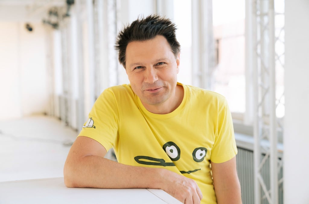 André Gatzke moderiert unter anderem beim KiKa und ist selbst Vater von zwei Kindern.