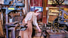 Die historische Bauschlosserei und Schmiedewerkstatt „August Reinhardt“ in Gräfenhainichen lädt an diesem Feiertag zu einem Schmiedefest. 