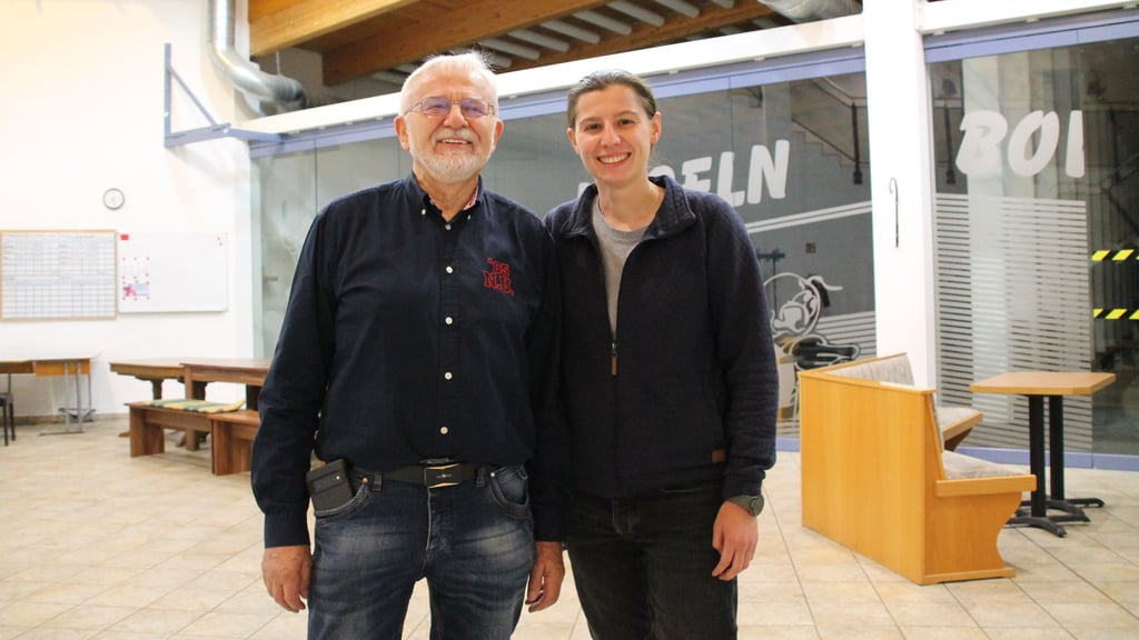 Detlef Jeschick und Maria Schenk im Sportzentrum Nauendorf: Sie stellen mit vielen weiteren Ehrenamtlern viel auf die Beine im Ort. Ein Selbstläufer sei das aber nicht, betonen beide.
