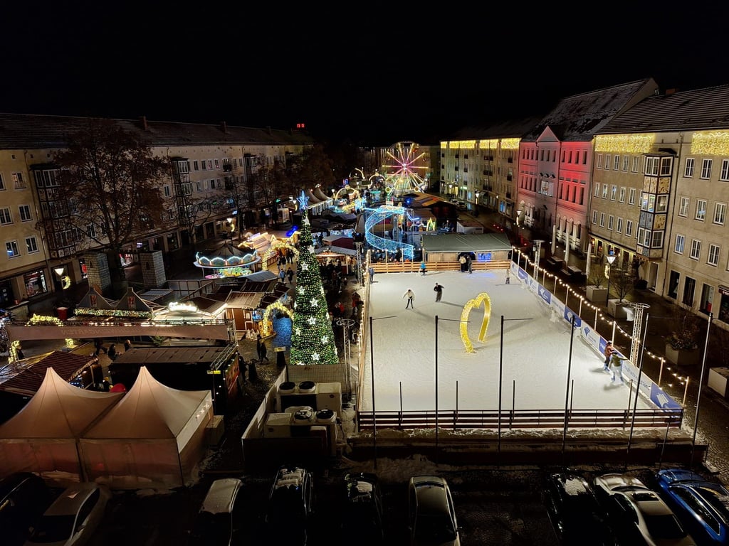 Blick auf den Dessauer Adventsmarkt.