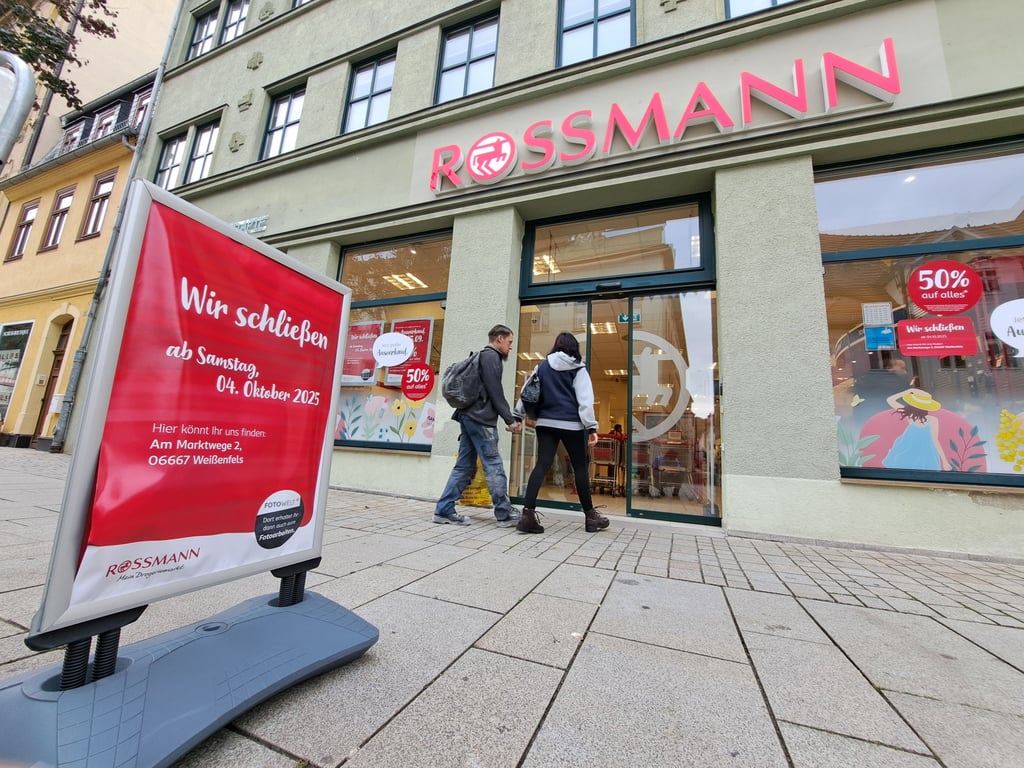 Die Rossmann-Filiale in der Weißenfelser Jüdenstraße hat an diesem Donnerstag das letzte Mal geöffnet.