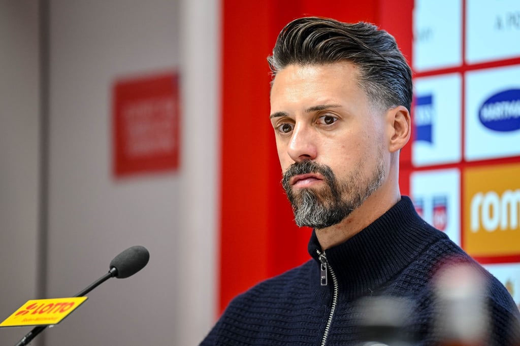 Augsburg-Trainer Sandro Wagner muss die erste Krise seiner noch jungen Bundesliga-Karriere meistern. (Archivfoto)