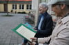 Während der Veranstaltung kamen die Teilnehmer auch in kleineren Gruppen zusammen, um sich auszutauschen. Vorgefertigte Fragen dienten als Eisbrecher. 