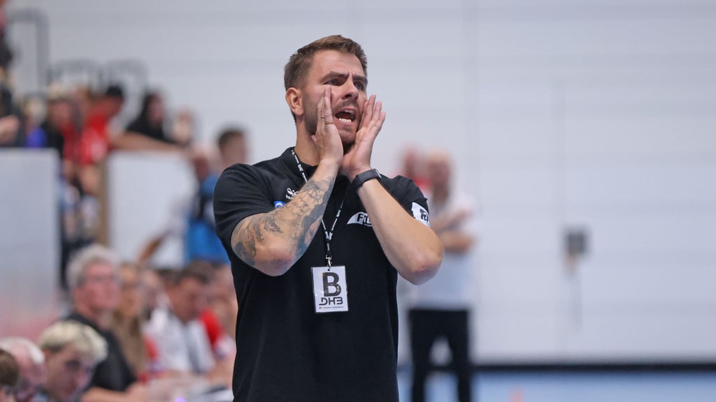 Christoph Theuerkauf war mit dem Auftritt seiner SCM-Youngsters gegen Rostock nicht einverstanden.