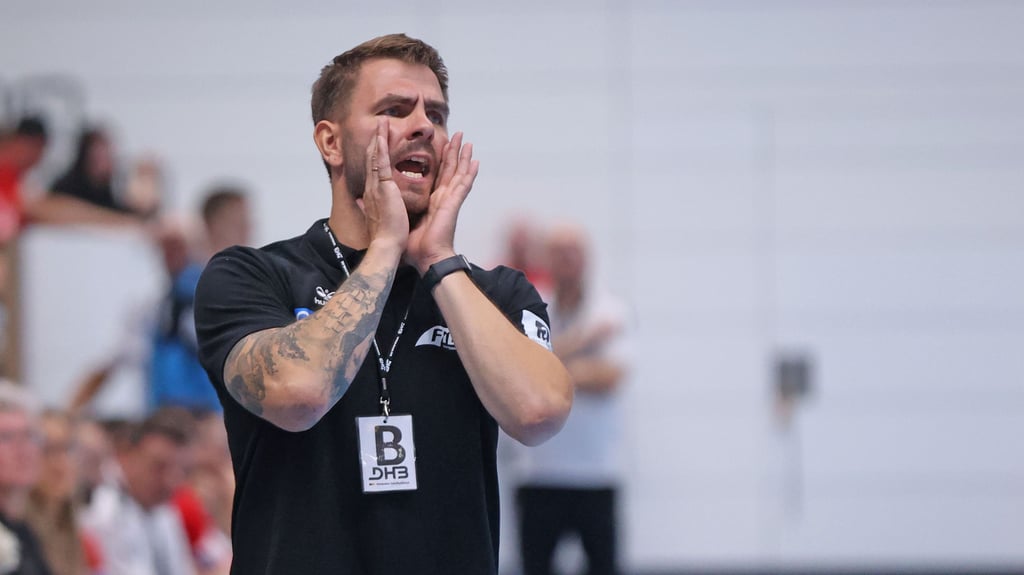 Christoph Theuerkauf war mit dem Auftritt seiner SCM-Youngsters gegen Rostock nicht einverstanden.