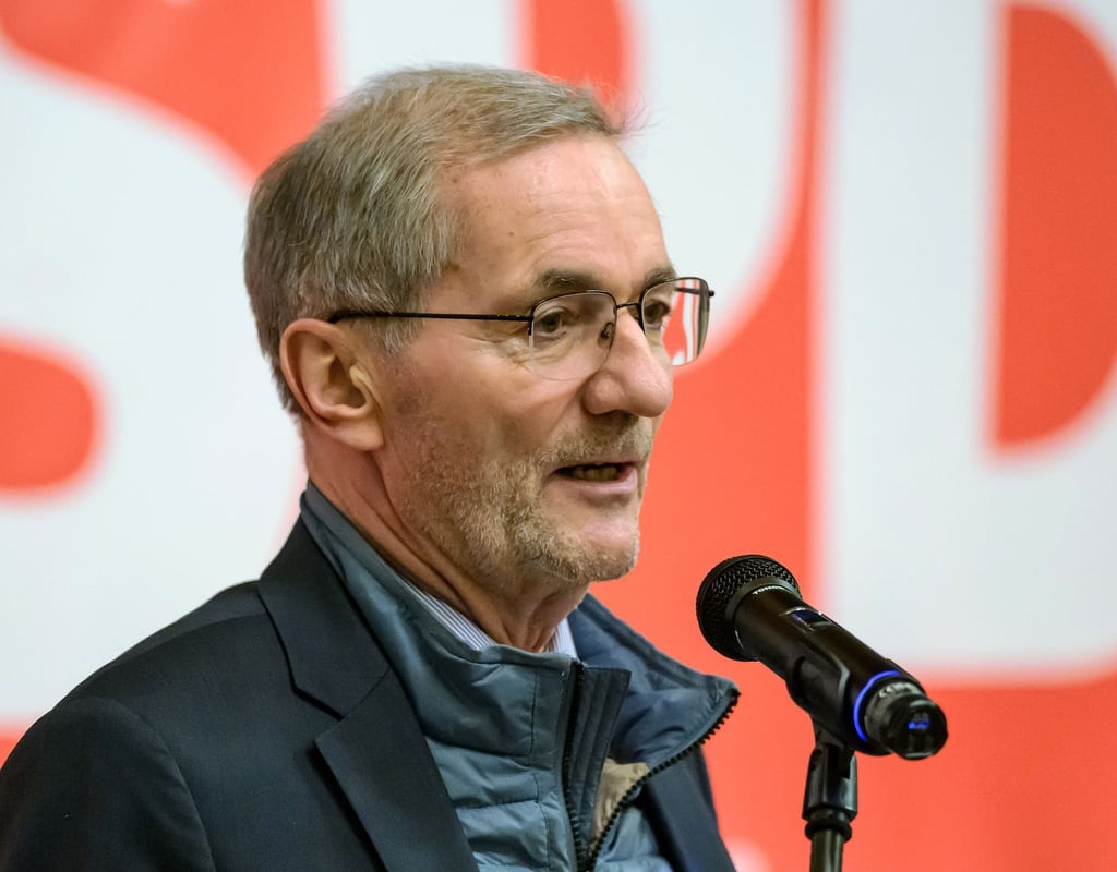 Brandenburgs früherer Ministerpräsident Matthias Platzeck (SPD) wirbt für mehr Diplomatie. (Archivbild)