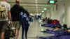 Rund 6.500 Menschen waren von den ausgesetzten Starts und Landungen am Münchner Flughafen betroffen.