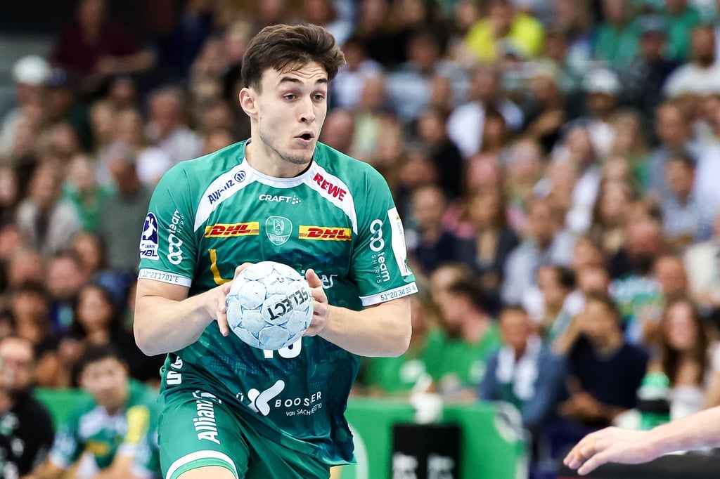 Matej Klima und die Handballer des SC DHfK Leipzig blieben im Bundesliga-Heimspiel gegen die SG Flensburg-Handewitt chancenlos.