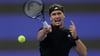 Alexander Zverev schafft es mit einiger Mühe in die nächste Runde von Shanghai.
