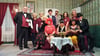 Gruppenfoto des Mühlentheaters Osterburg vor der Generalprobe im Düsedauer Saal: Joachim Fricke (stehend von links), Monika Knappe, Rosita Schwanke, Uwe Perlitz, Dustin Köppe, Marion Cajus, Andrea Lange,  Renate Kleszcz (sitzend von links), Heike Peyer, Anja Lucke, Angelika Loleit und Uwe Wienroth.